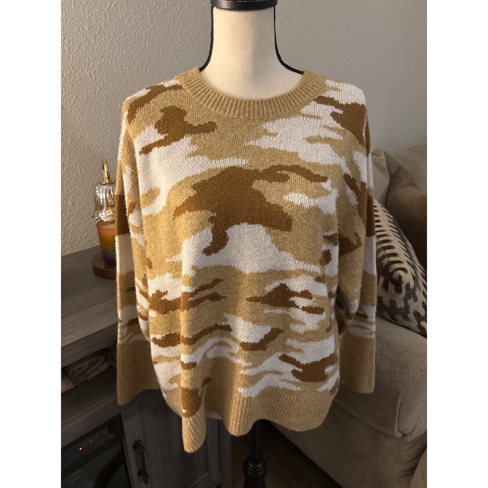 Vince Camuto women's medium sweater camouflage brown‎
